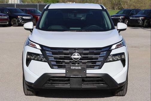 White 2025 Nissan Rogue SV