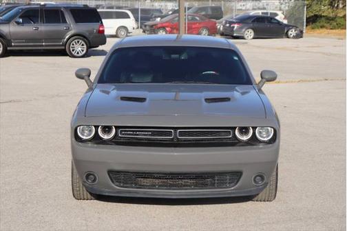 2017 Dodge Challenger SXT