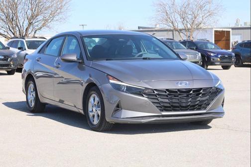 Gray 2023 Hyundai ELANTRA SE