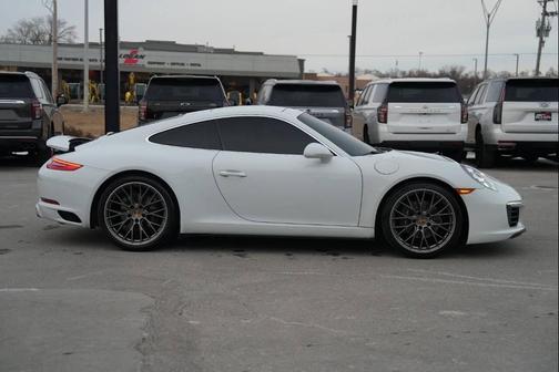 2018 Porsche 911 Carrera