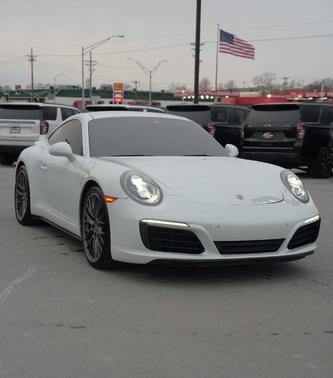 2018 Porsche 911 Carrera