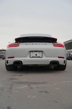 2018 Porsche 911 Carrera