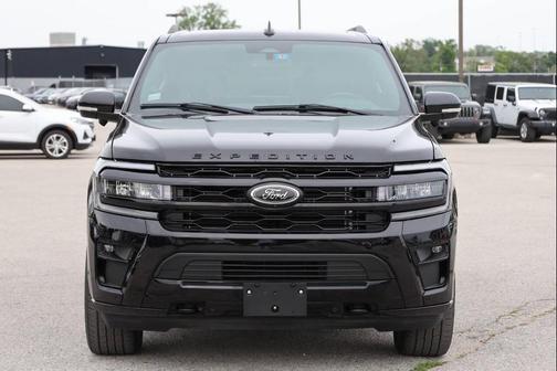 Gray 2023 Ford Expedition Limited
