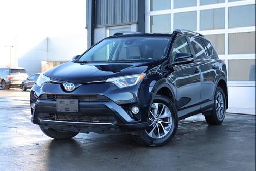 2017 Toyota RAV4 Hybrid SE