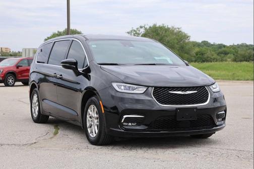 Black 2025 Chrysler Pacifica L