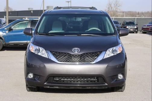 2014 Toyota Sienna LE