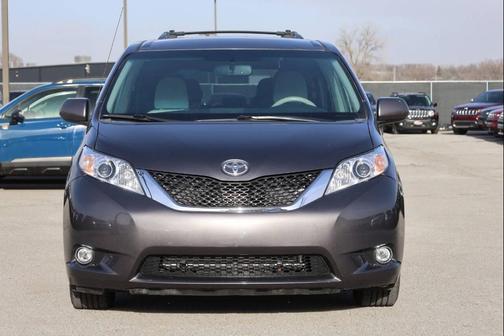 2014 Toyota Sienna LE