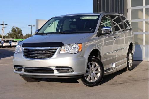 2012 Chrysler Town & Country Touring-L