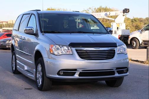 2012 Chrysler Town & Country Touring-L