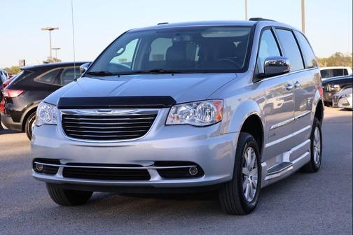2012 Chrysler Town & Country Touring-L