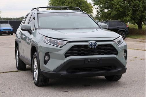 2021 Toyota RAV4 Hybrid XLE