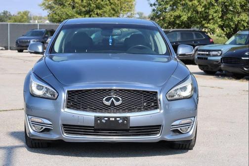 2018 INFINITI Q70 3.7 LUXE