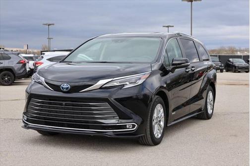 2021 Toyota Sienna Platinum 7 Passenger