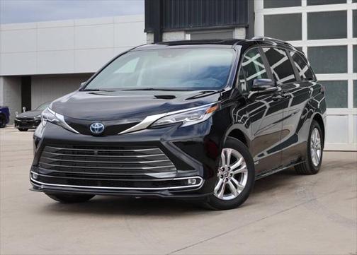 2021 Toyota Sienna Platinum 7 Passenger