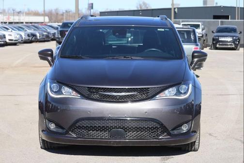 2020 Chrysler Pacifica Hybrid Limited