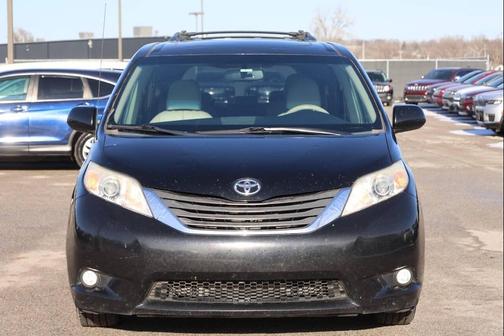2011 Toyota Sienna XLE