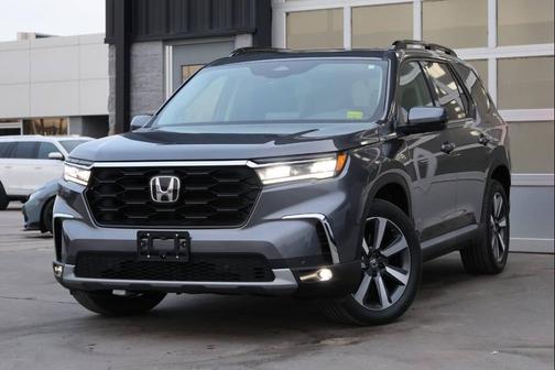 2025 Honda Pilot Touring 8-Passenger