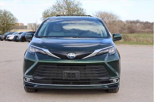 2024 Toyota Sienna XLE 7 Passenger