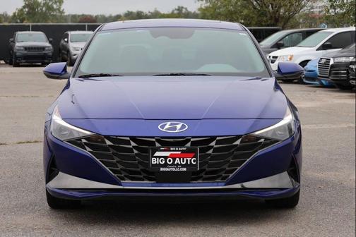 2022 Hyundai ELANTRA SEL