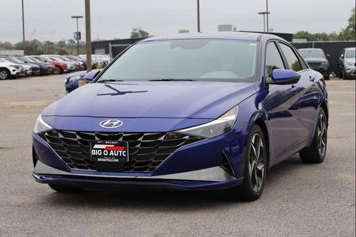 2022 Hyundai ELANTRA SEL
