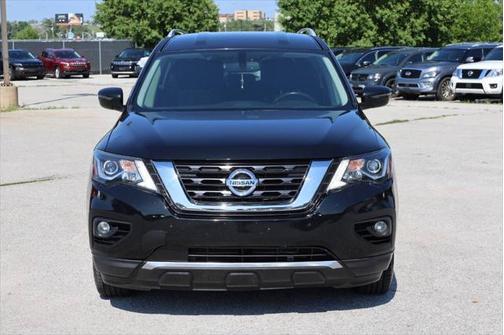 2018 Nissan Pathfinder SV