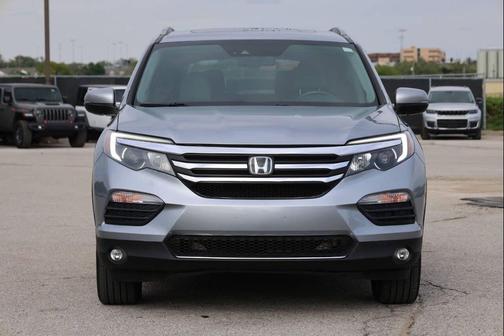 Gray 2017 Honda Pilot Elite