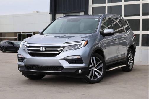 Gray 2017 Honda Pilot Elite