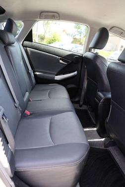 2012 Toyota Prius Plug-in Base