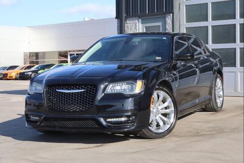 2017 Chrysler 300 Limited