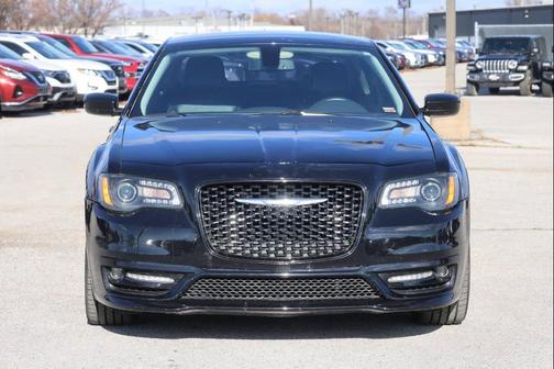 2017 Chrysler 300 Limited