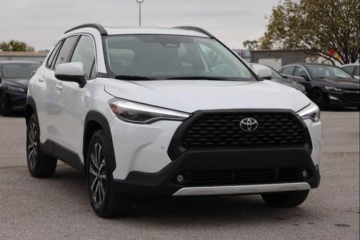 2024 Toyota Corolla Cross XLE