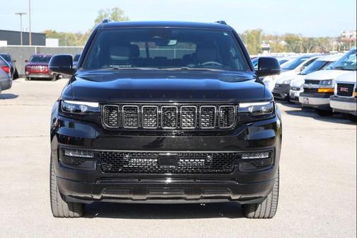 2022 Jeep Wagoneer Series III Carbide 4x4