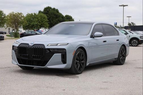 Gray 2023 BMW 760 i xDrive