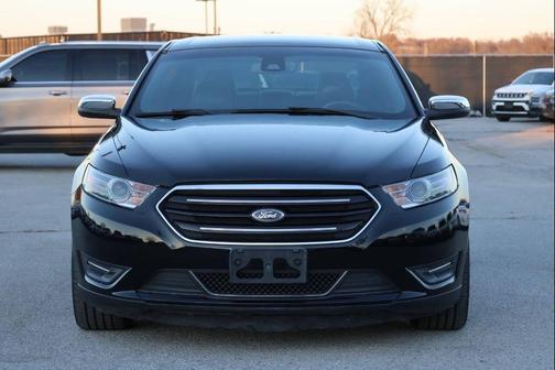 2017 Ford Taurus Limited