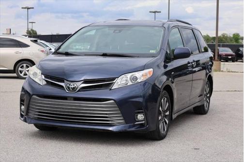 2018 Toyota Sienna XLE Premium