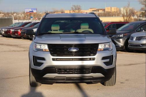 2016 Ford Explorer Base