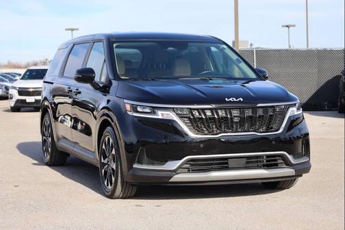 2024 Kia Carnival EX