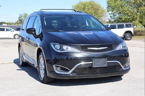 2018 Chrysler Pacifica Touring-L Plus