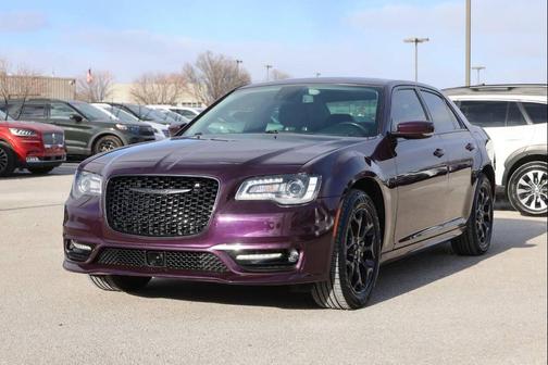 2021 Chrysler 300 Touring