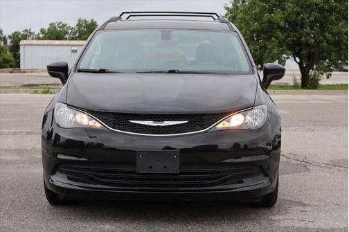 2020 Chrysler Voyager LXI