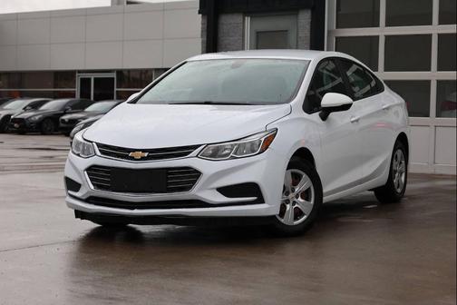 White 2016 Chevrolet Cruze LS Auto