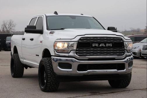 2019 RAM 2500 Tradesman Crew Cab 4x4 6'4' Box