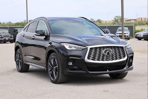 Black 2023 INFINITI QX55 LUXE