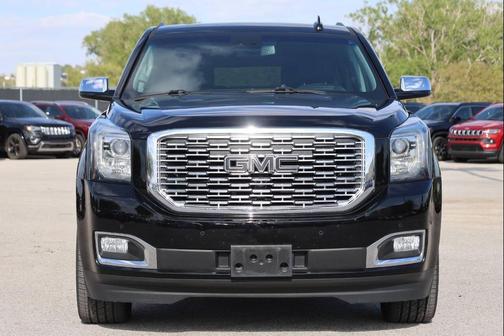 Black 2019 GMC Yukon XL Denali