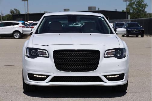 White 2022 Chrysler 300 Touring