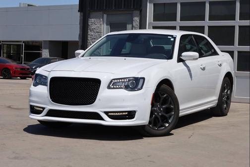 White 2022 Chrysler 300 Touring