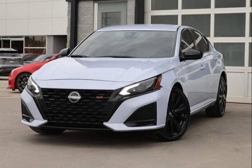 2023 Nissan Altima SR Intelligent AWD