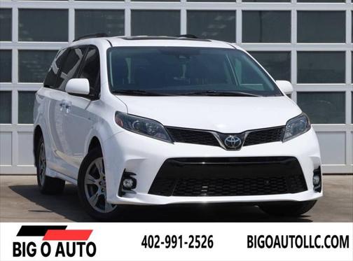 2019 Toyota Sienna SE