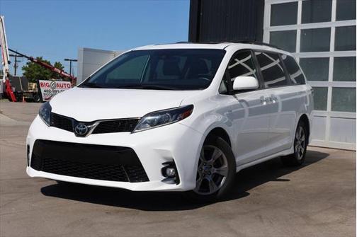 2019 Toyota Sienna SE
