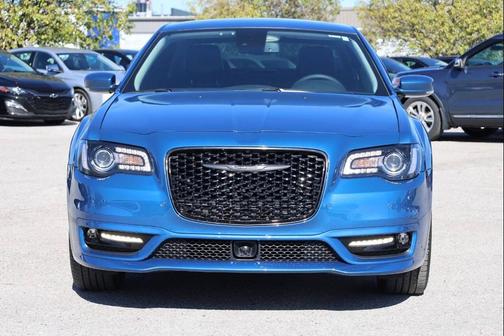 2023 Chrysler 300 Touring